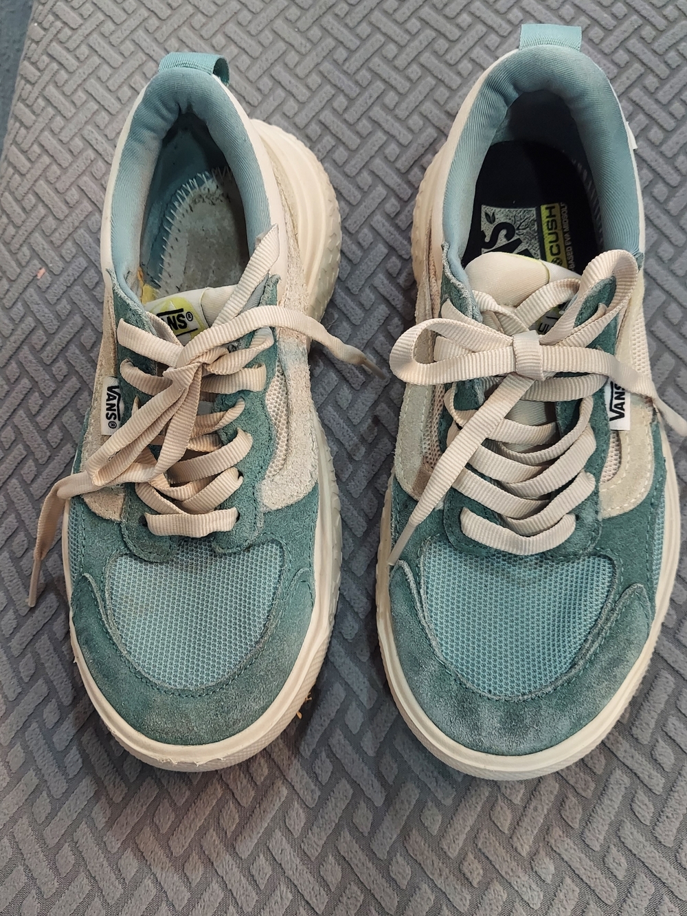 Vans Teal & Cream Retro Runner Sneakers